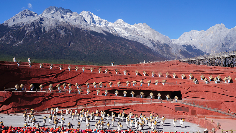 Enjoy a cultural performance in Lijiang