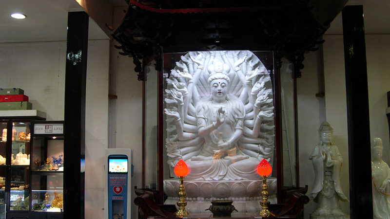 A white Buddha statue