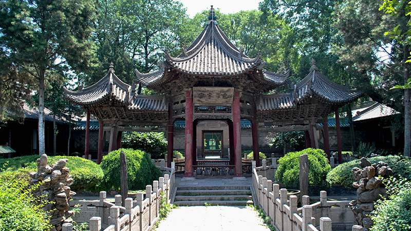 Admire the Great Mosque of Xi'an