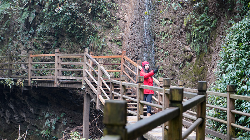 Hike at the bottom of the canyon
