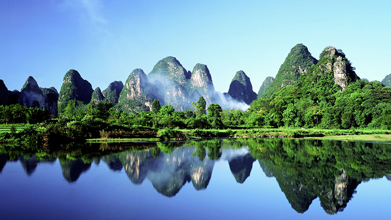 The Striking Landscape of Li River in Guilin