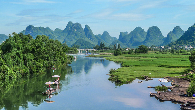 Bamboo rafting on Yulong River