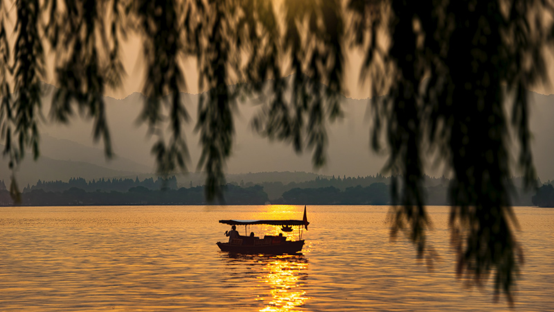 Take a boat on West Lake