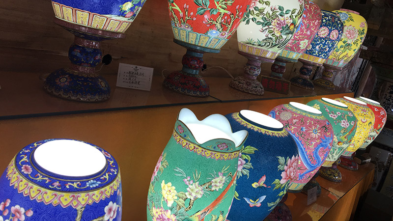 Porcelain Made by Experienced Designers