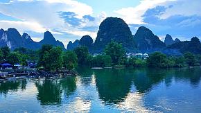 Li River and karst mountains in Guilin